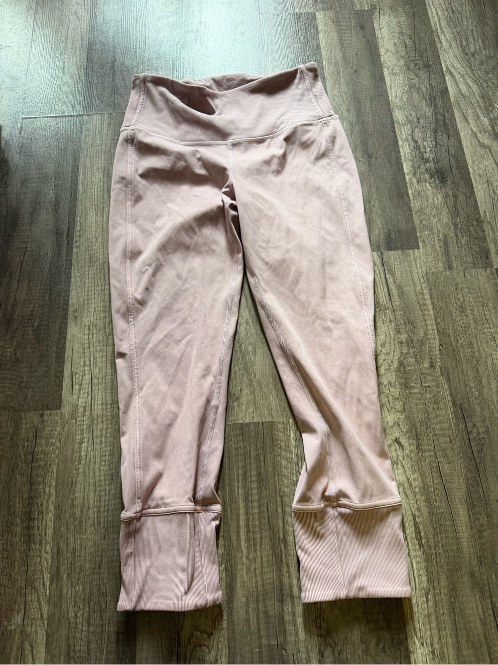 lululemon athletica Dusty Rose Cropped Leggings
